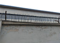 कॉन्सर्टिना रेजर टेप वायर बीटीओ 22 रेजर वायर का उपयोग दीवार के ऊपर