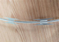 सिल्वर कलर कवर्ड रेजर कांटेदार तार, सर्पिल कांटेदार तार का नमूना उपलब्ध